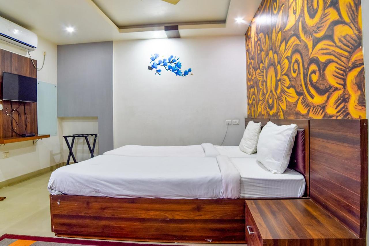 Fabhotel Ir Luxaria غاواهاتي المظهر الخارجي الصورة