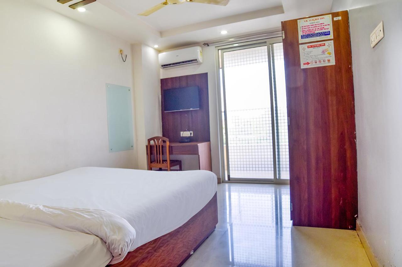 Fabhotel Ir Luxaria غاواهاتي المظهر الخارجي الصورة