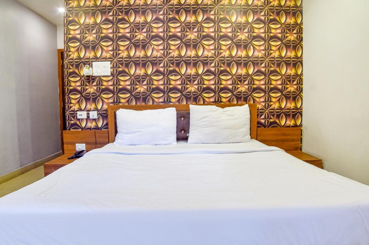 Fabhotel Ir Luxaria غاواهاتي المظهر الخارجي الصورة